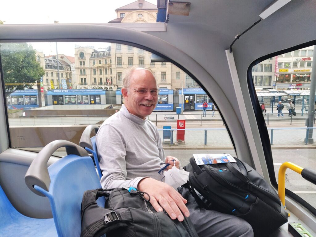 Michael im Hop-on-Hop-off- Bus am Karlsplatz