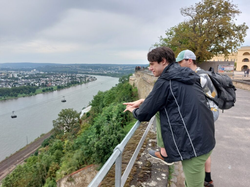 Jonas und Ruben auf der Festung Ehrenbreitstein